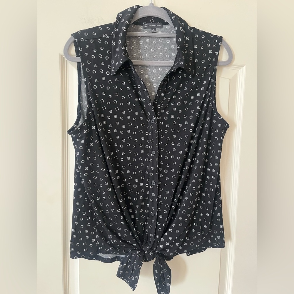 NWOT Adrianna Papell Black Sleeveless Tie-Front Top with Collar Women’s Size XL